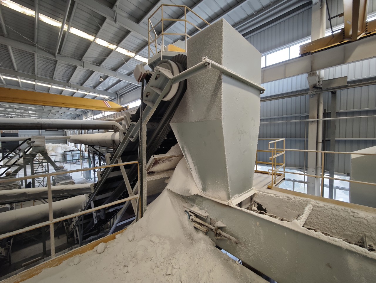 Material flow and line integration on a fertilizer granulation line